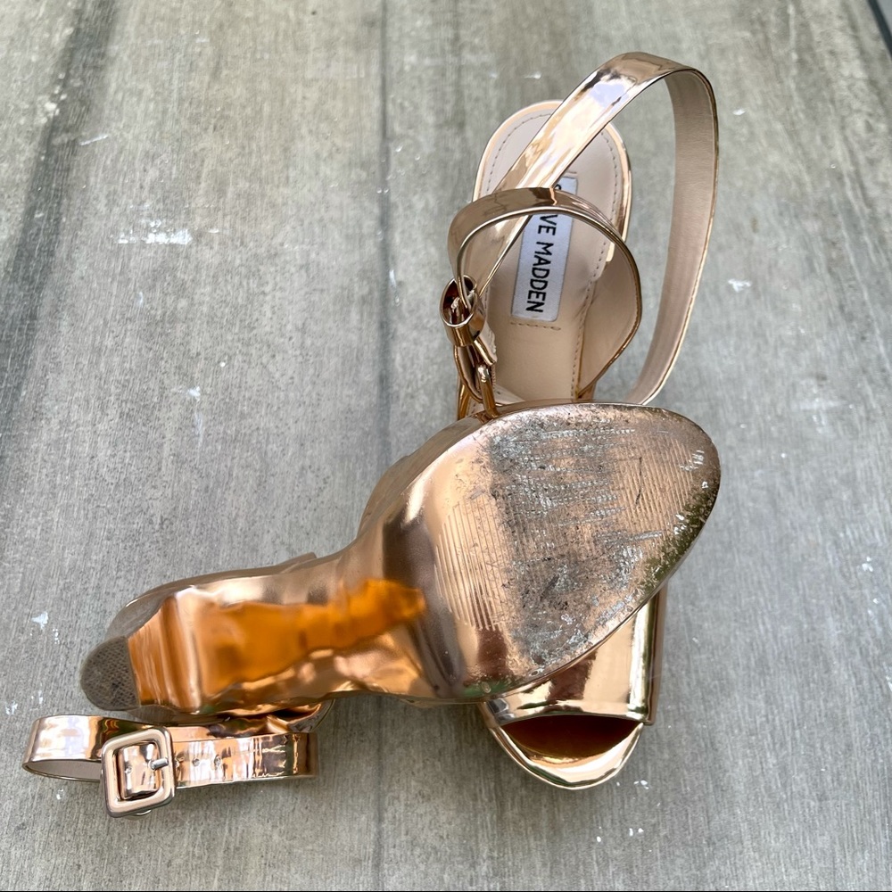 STEVE MADDEN Rose Gold Patent Leather Heels - Picture 7 of 7
